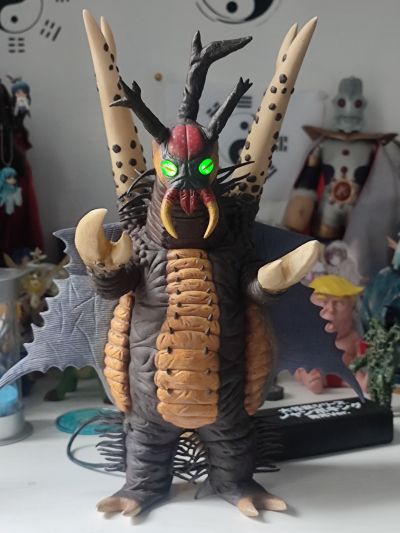 大怪兽系列 阿里蓬塔 发光Ver.