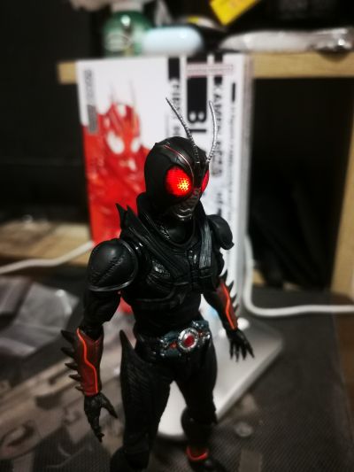 S.H.Figuarts 假面骑士BLACK SUN 假面骑士暗日（首次变身）