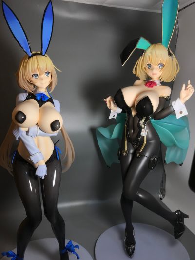 B-style 兔女郎服装计划 索菲亚· F· 希琳 兔女郎