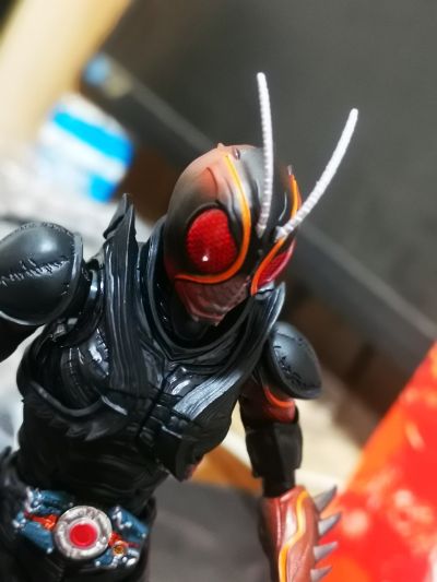 S.H.Figuarts 假面骑士BLACK SUN 假面骑士暗日（首次变身）