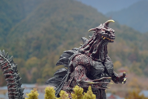 新·奥特曼 哥美斯 灰色限量版