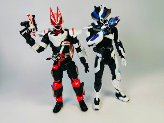 S.H.Figuarts 假面骑士吉恩