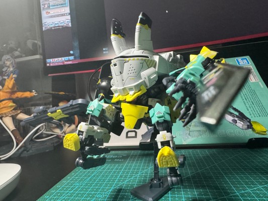 HG  奇异贤伴 黑色天使 白菊武装鬼怪（黛西欧伽ALTER）