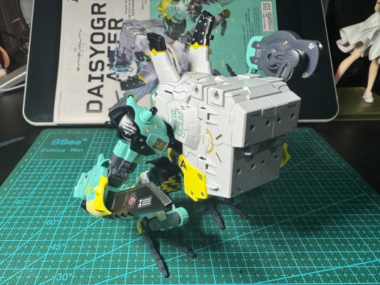 HG  奇异贤伴 黑色天使 白菊武装鬼怪（黛西欧伽ALTER）