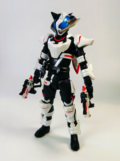 S.H.Figuarts 假面骑士吉恩