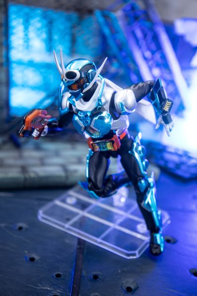 S.H.Figuarts 假面骑士歌查德 蒸汽蝗虫