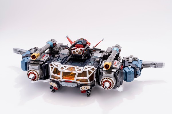 戴亚克隆 DA-95 基地机器人：陆地机动战舰