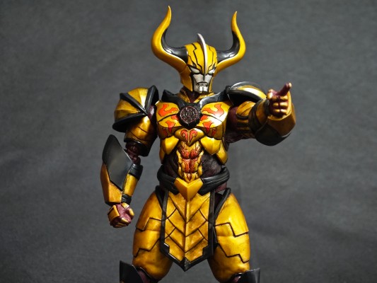 S.H.Figuarts 特利迦奥特曼 真特利迦