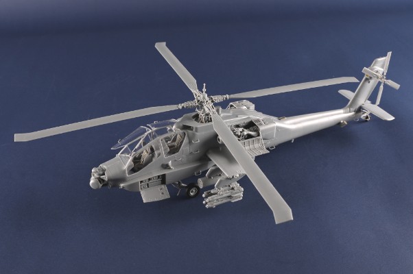 编号：05114 1/35 军用飞机系列 AH-64A“阿帕奇”直升机-早期型