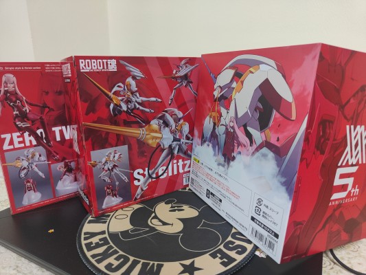 S.H.Figuarts×ROBOT魂 DARLING in the FRANXX 开播5周年纪念套装