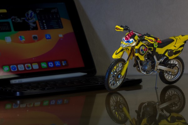 S.H.Figuarts 假面骑士：艾克赛德  假面骑士狂飙 摩托玩家 等级2