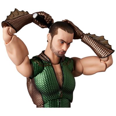 MAFEX 编号237 黑袍纠察队 深海