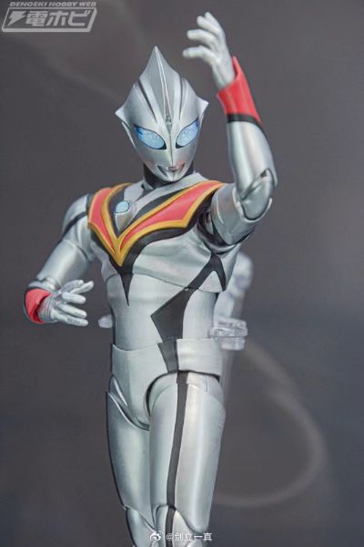S.H.Figuarts（真骨雕制法）假迪迦/邪恶迪迦