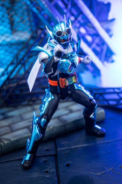 S.H.Figuarts 假面骑士歌查德 蒸汽蝗虫