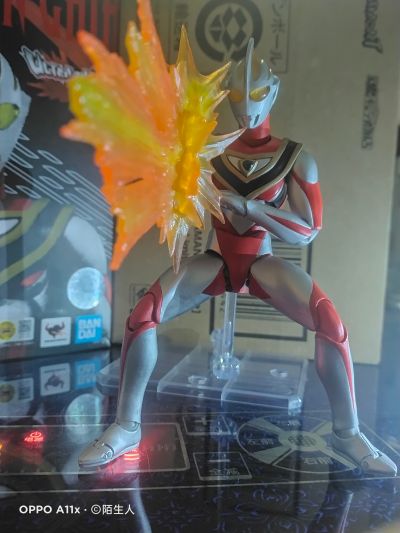 ULTRA-ACT 盖亚奥特曼 盖亚奥特曼 V2型