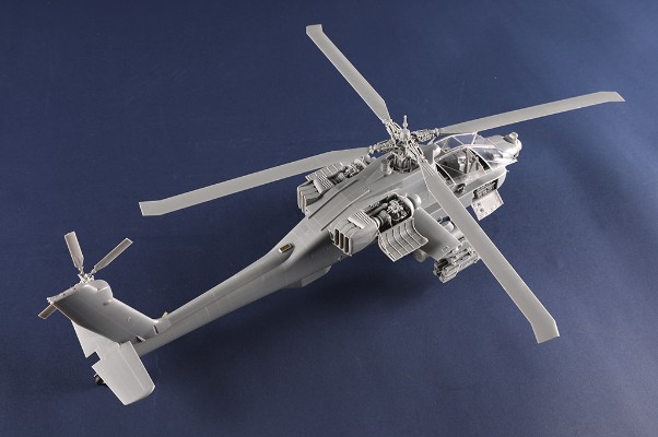 编号：05114 1/35 军用飞机系列 AH-64A“阿帕奇”直升机-早期型
