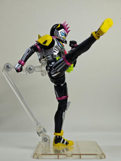 S.H.Figuarts 假面骑士：艾克赛德 假面骑士极速狂飙 摩托玩家 等级0