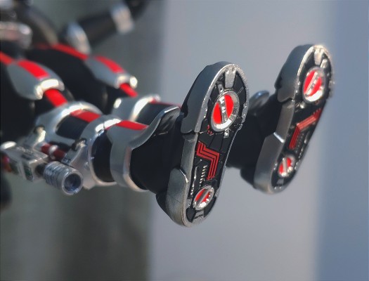 S.H.Figuarts 假面骑士555 机动摩托人