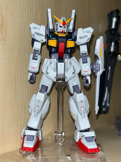 HGUC 机动战士Z高达 高达Mk-II(幽谷样式)