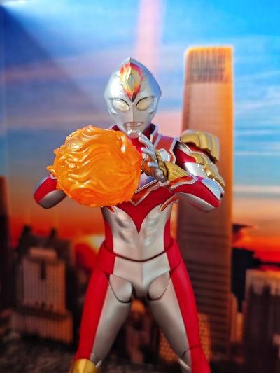 S.H.Figuarts  德凯奥特曼  强壮型