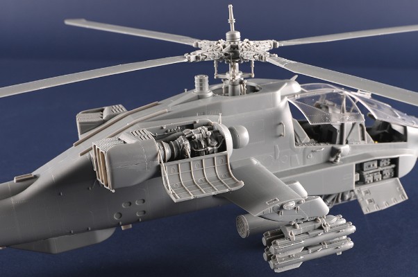 编号：05114 1/35 军用飞机系列 AH-64A“阿帕奇”直升机-早期型