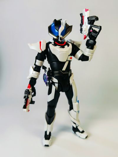 S.H.Figuarts 假面骑士吉恩