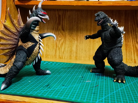 S.H.MonsterArts 地球攻击命令 哥斯拉大战盖刚 哥斯拉（1972）
