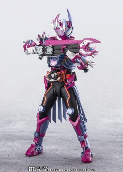 S.H.Figuarts 假面骑士瓦尔巴拉德