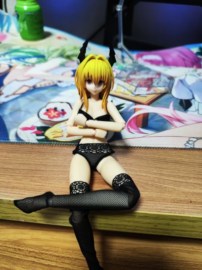 Variable Action Heroes DX 金色暗影