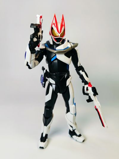 S.H.Figuarts 假面骑士吉恩