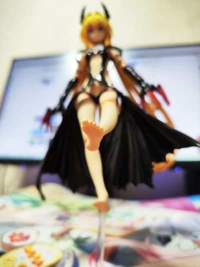 Variable Action Heroes DX 金色暗影