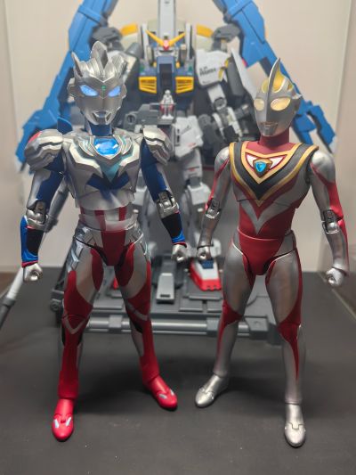 奥特曼光系列  泽塔奥特曼（阿尔法装甲）