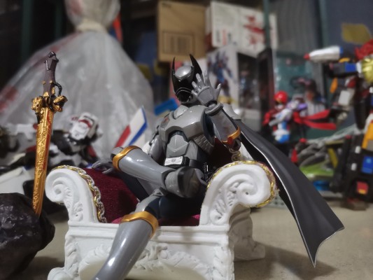 S.H.Figuarts  大甲虫王者