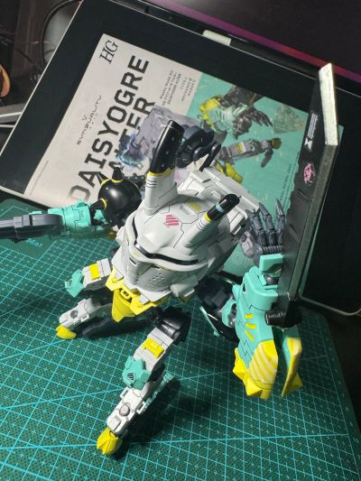 HG  奇异贤伴 黑色天使 白菊武装鬼怪（黛西欧伽ALTER）