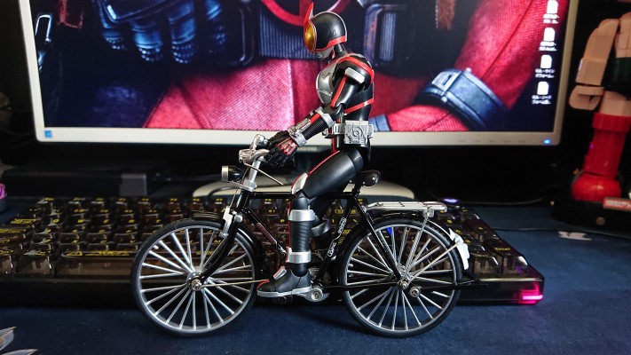 S.H.Figuarts  机动摩托人（载具模式）