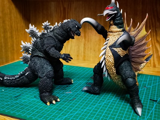 S.H.MonsterArts 地球攻击命令 哥斯拉大战盖刚 哥斯拉（1972）