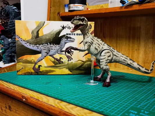 172862 “零集易动”系列 白皇后 超可动恐龙