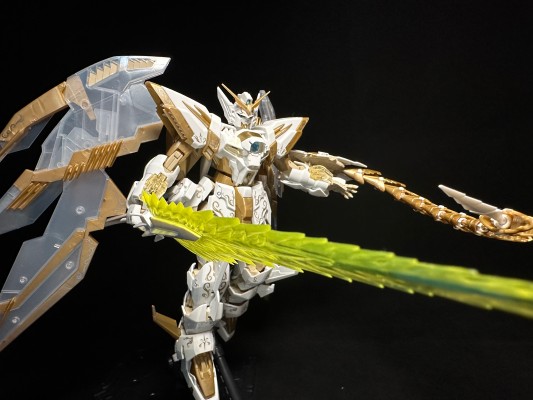 MG  新机动战记高达W 无尽的华尔兹 艾比安高达 [交叉对比色/ 透明白]