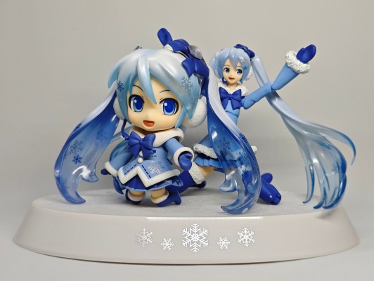 figma #EX-39 VOCALOID 初音未来 雪初音2012 毛绒绒外套Ver.