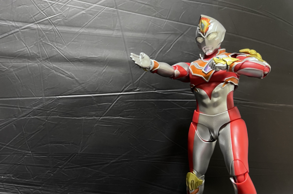 S.H.Figuarts  德凯奥特曼  强壮型