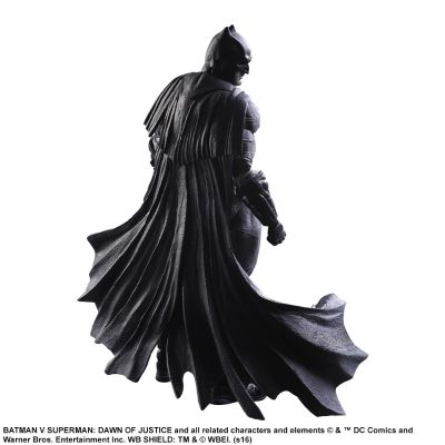 PLAY ARTS改 蝙蝠侠（黑白配色）可动人偶（资料待核实）