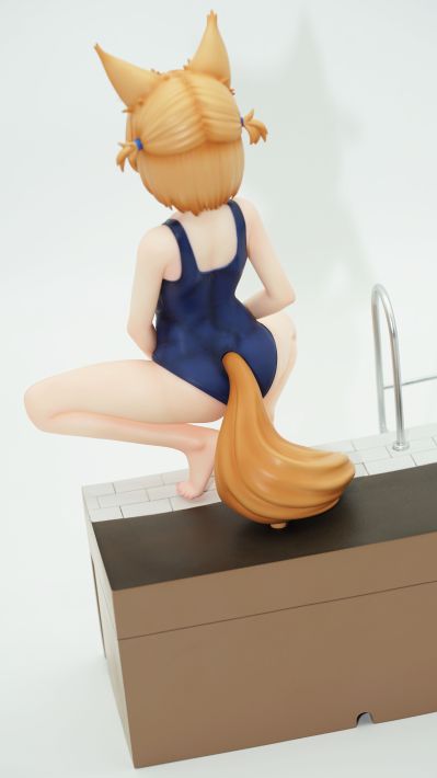 橙汁内酱の泳池放尿play