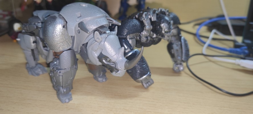 变形金刚经典电影系列 SS-113 犀牛勇士