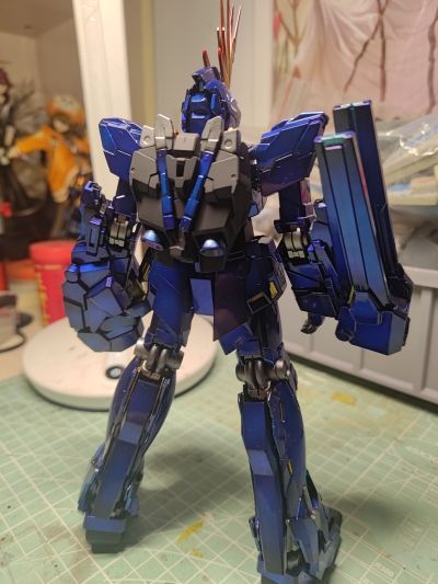 MG 1/100 机动战士高达UC  RX-0 独角兽高达2号机 报丧女妖 Titanium Finish