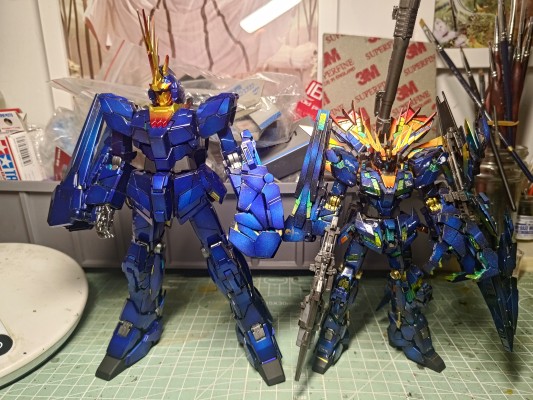 MG 1/100 机动战士高达UC  RX-0 独角兽高达2号机 报丧女妖 Titanium Finish