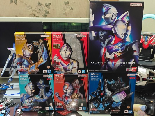 S.H.Figuarts  德凯奥特曼  强壮型