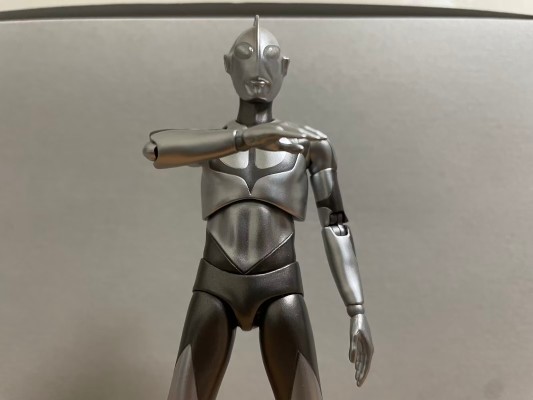 MAFEX 编号221 新·奥特曼 奥特曼（首次降临）