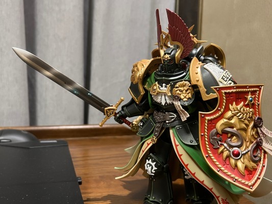 战锤40000 黑暗天使 基因原体 莱昂·艾尔庄森