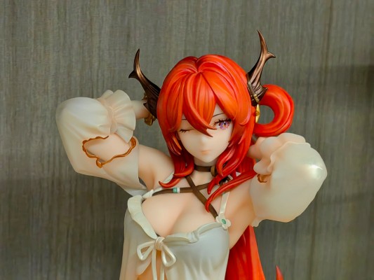 明日方舟 史尔特尔 缤纷奇境 CW03