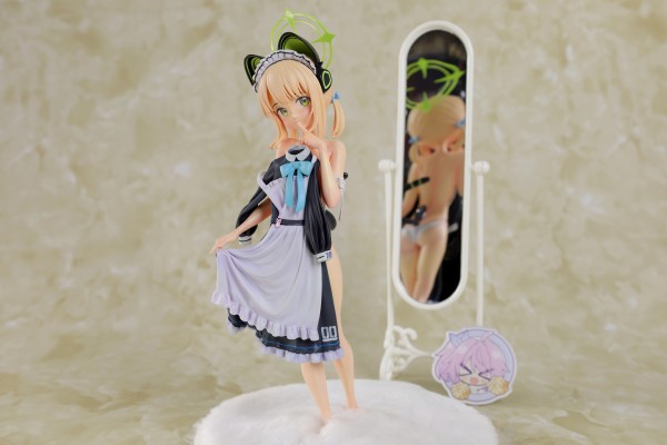 蔚蓝档案 女仆小绿